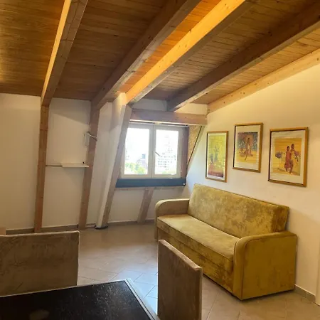 King Apartment Durres