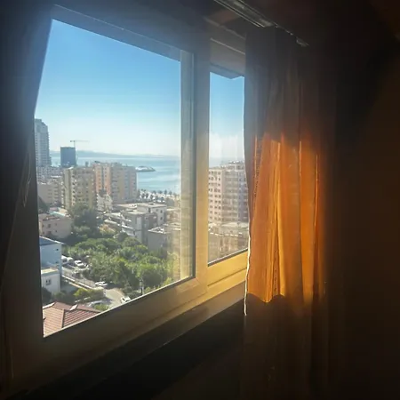 King Apartment *